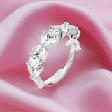 Elegant Silver Ring with Sparkling Stones - Silvenca