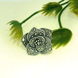 Elegant Heart-Shaped Brooches - Silvenca