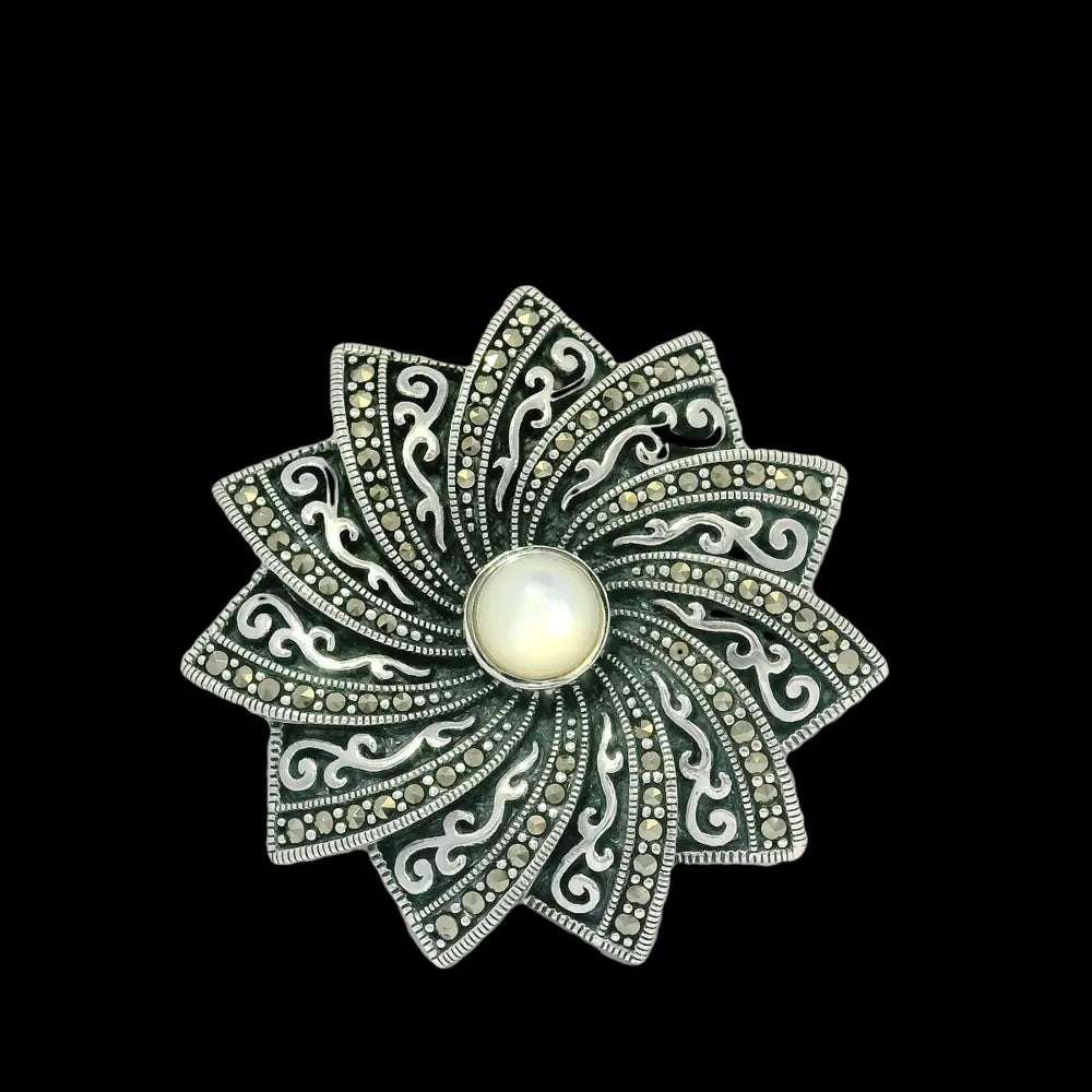 Elegant Silver Floral Brooch - Silvenca