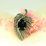 Elegant Leaf-Shaped Brooch - Silvenca