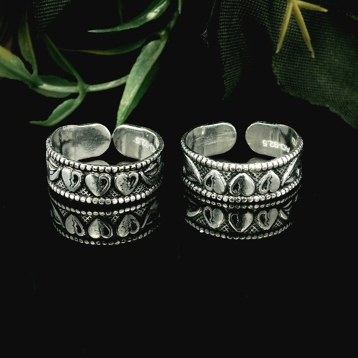 Delicate heart silver toe rings - Silvenca