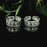 Delicate heart silver toe rings - Silvenca