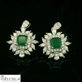 Elegant Emerald and Diamond Pendant - Silvenca