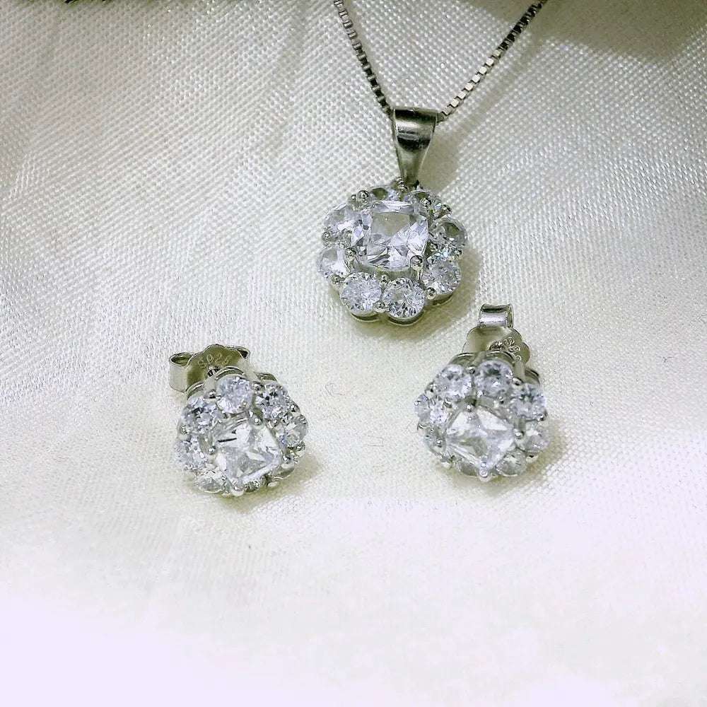 Elegant Silver Jewelry Set - Silvenca