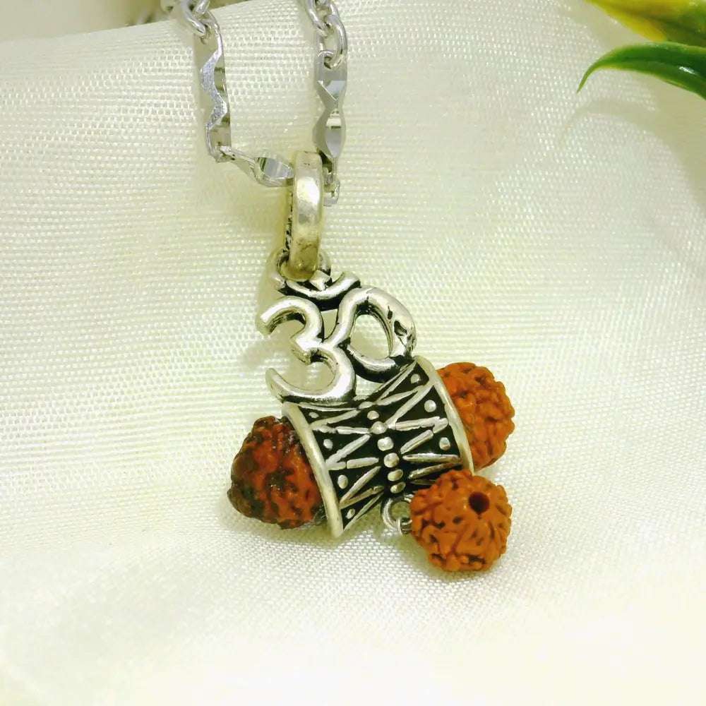 Spiritual Om Pendant - Silvenca