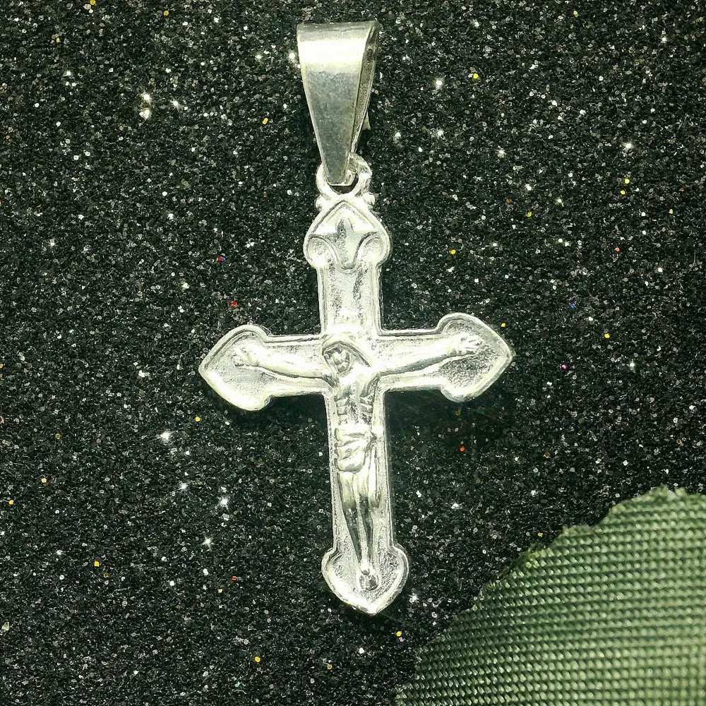 Elegant Silver Cross Pendant - Silvenca
