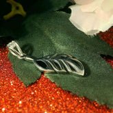 Elegant Silver Leaf Pendant - Silvenca