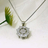 Elegant Silver Pendant with Sparkling Details - Silvenca