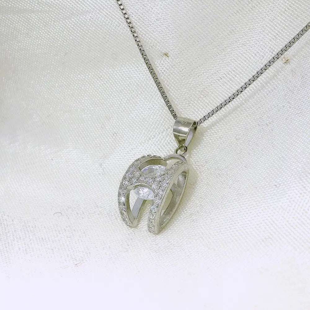 Elegant Silver Pendant with Sparkling Gem - Silvenca