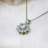 Elegant Starburst Pendant - Silvenca