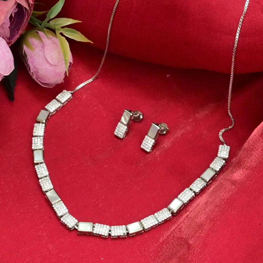 The eye-catching sparkle Jewellery Set - Silvenca