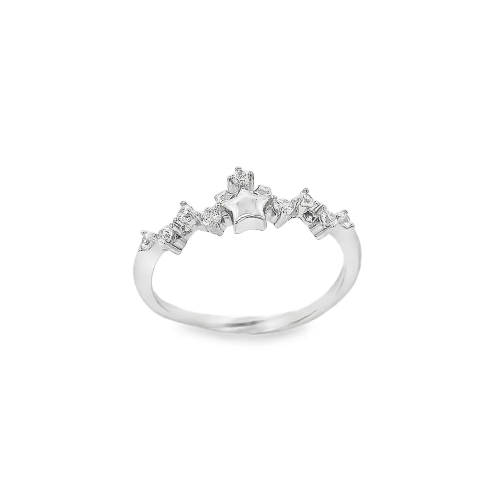 Elegant Silver Ring with Sparkling Diamonds - Silvenca