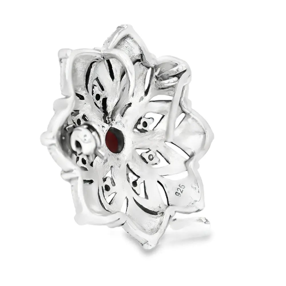 Elegant Silver and Amber Brooch - Silvenca