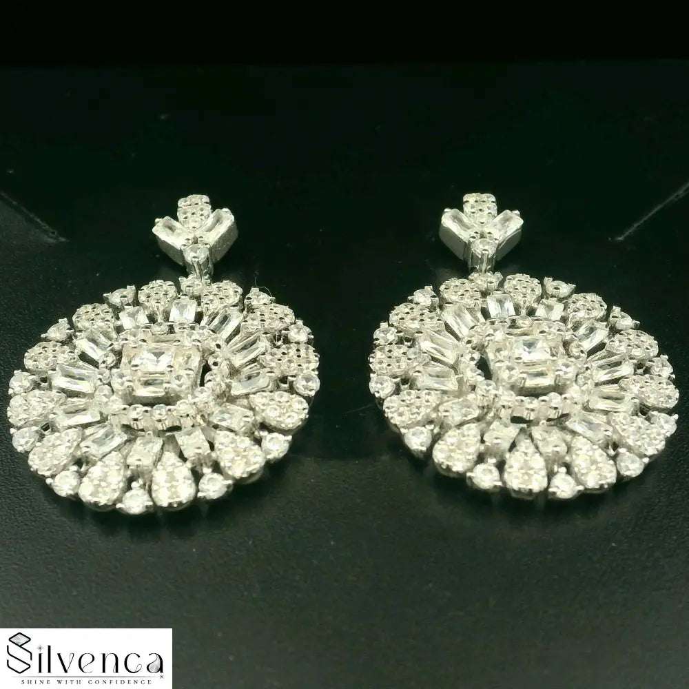 Elegant Diamond Pendant - Silvenca