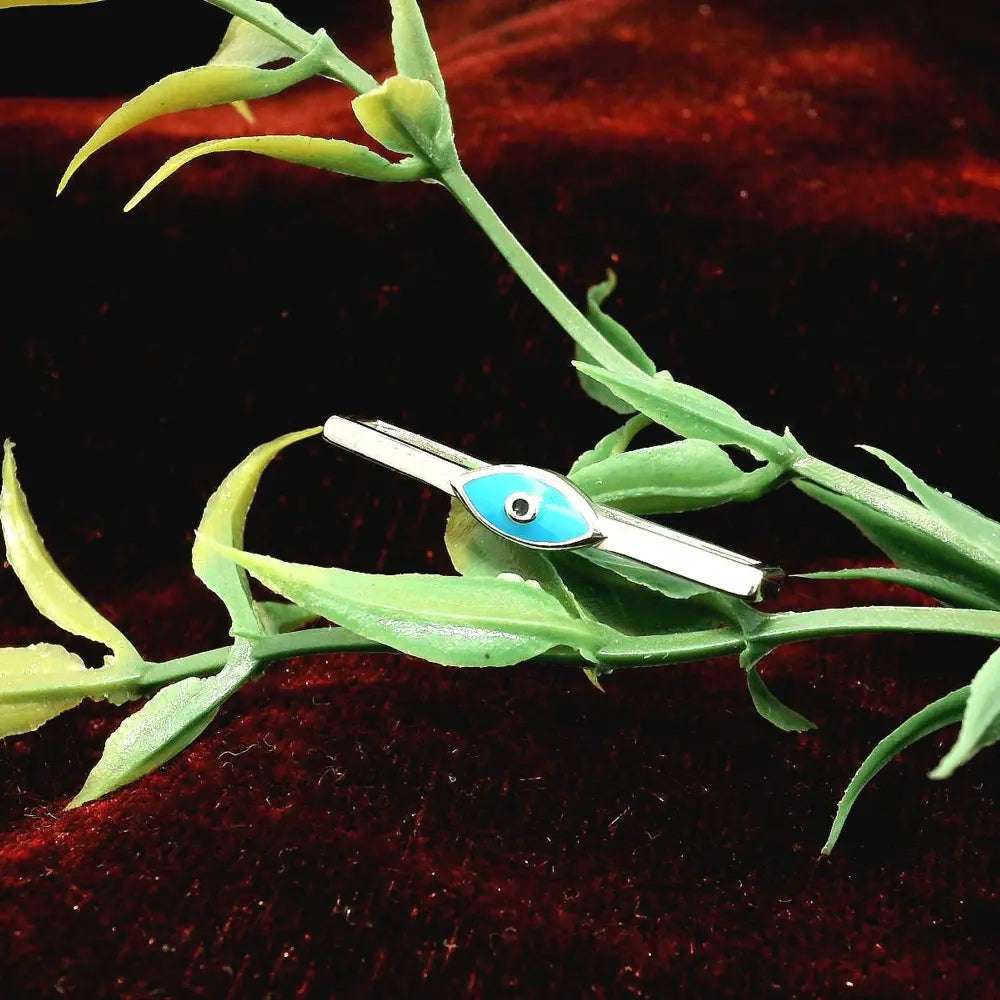 Elegant Eye-Inspired Charm - Silvenca