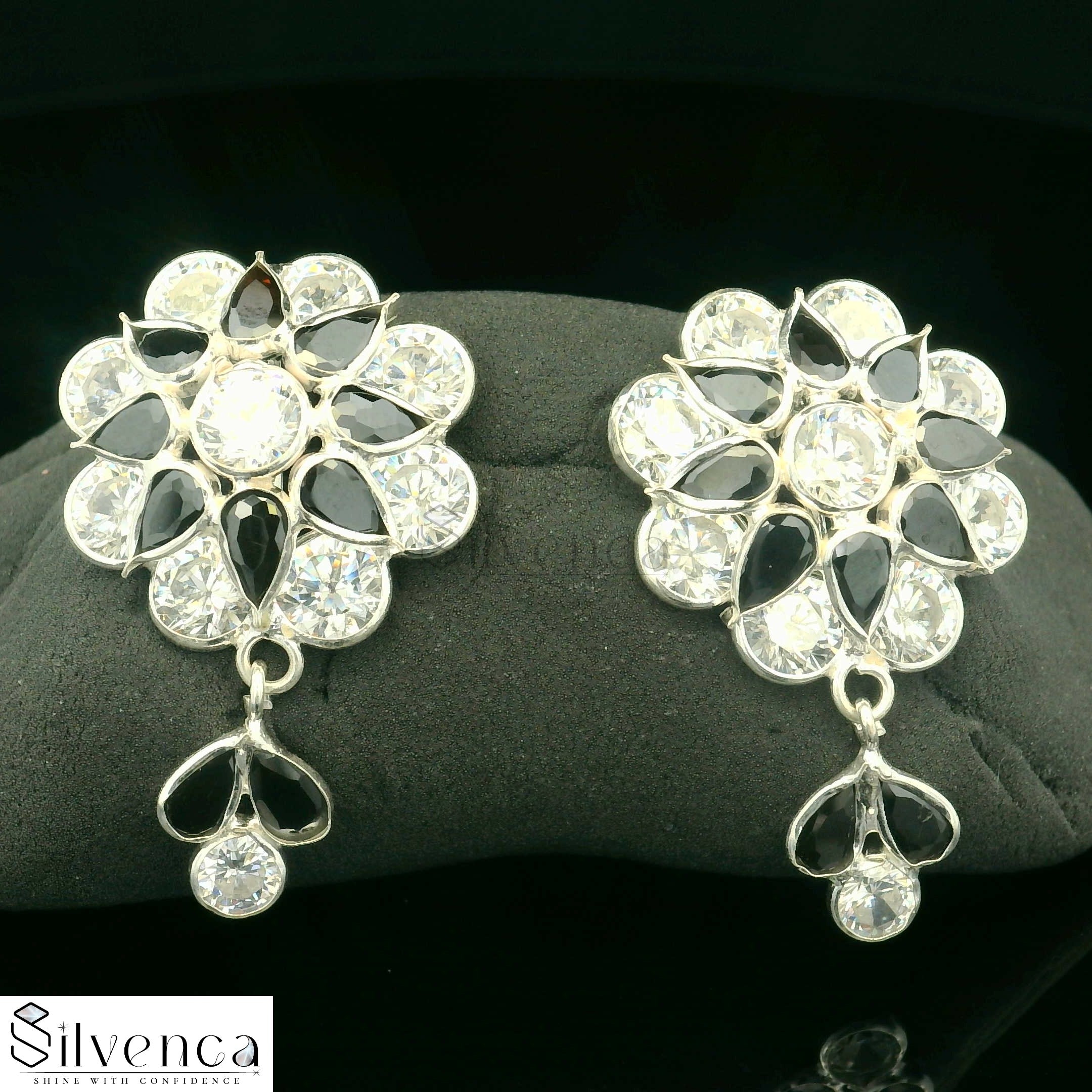 Elegant Green and Silver Earrings - Silvenca
