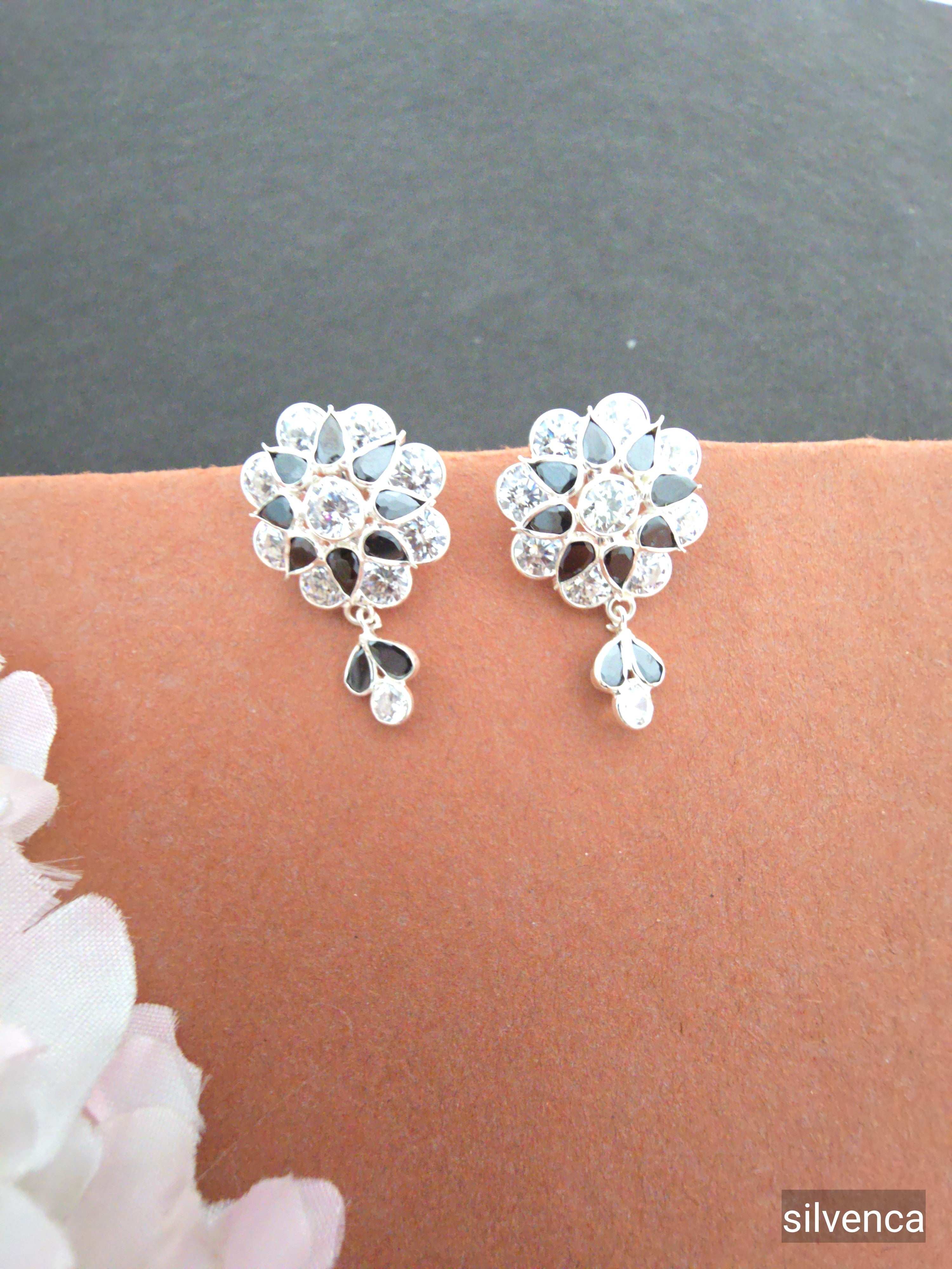 Elegant Green and Silver Earrings - Silvenca