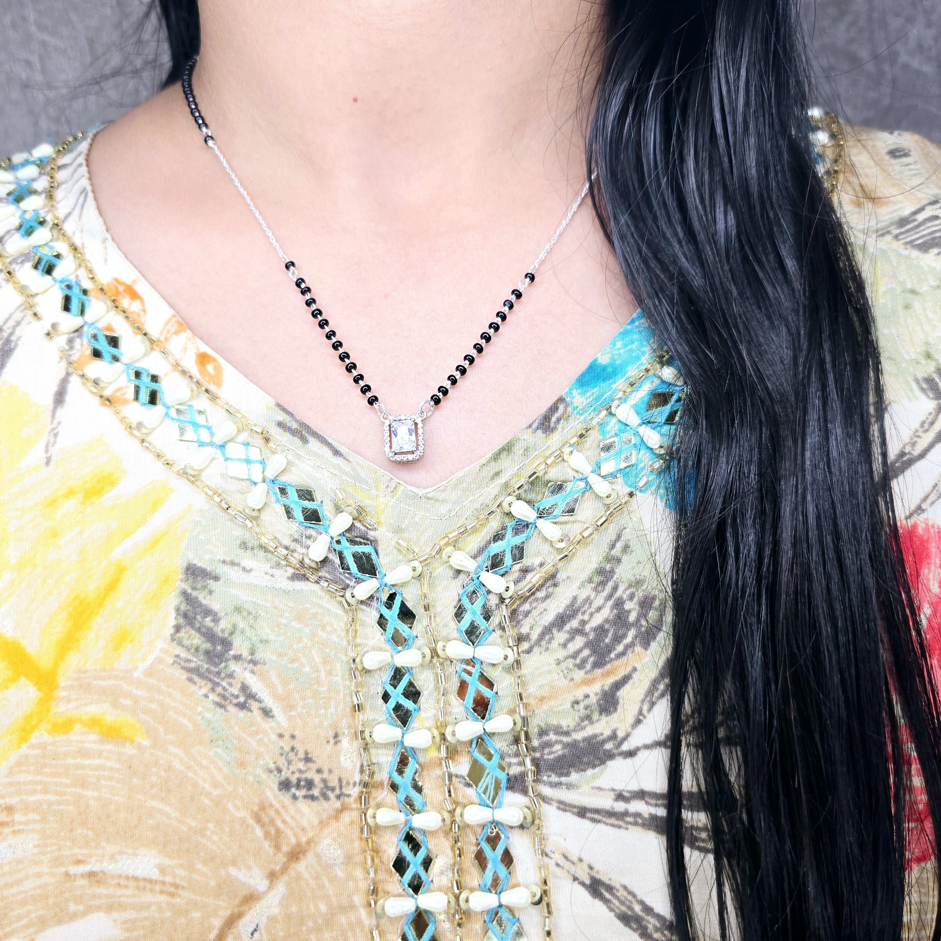 Elegant Silver Pendant Necklace - Silvenca