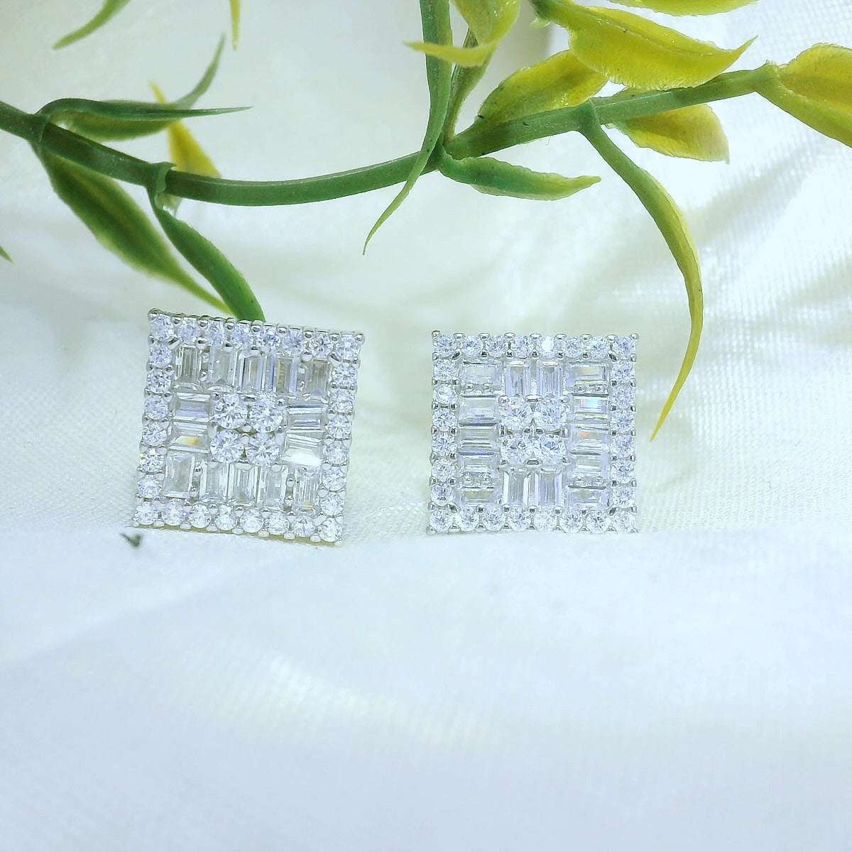 Elegant Square Diamond Earrings - Silvenca