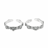 Floral motifs silver toe rings - Silvenca