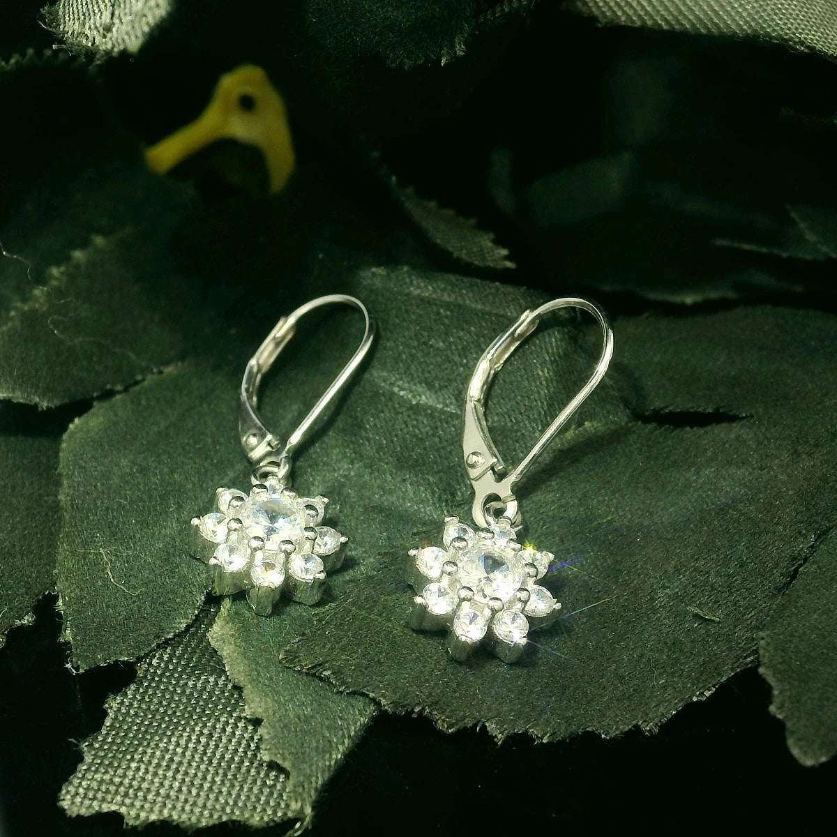 Floral zircon hoop loop earring - Silvenca