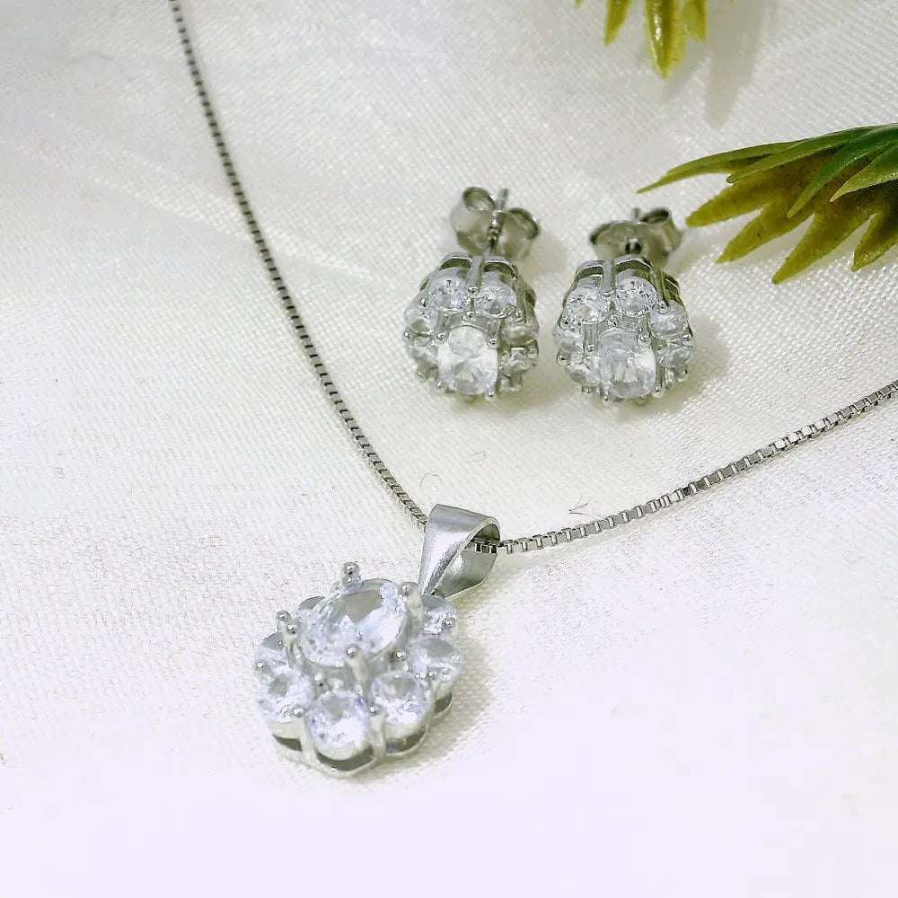 Elegant Silver Jewelry Set - Silvenca