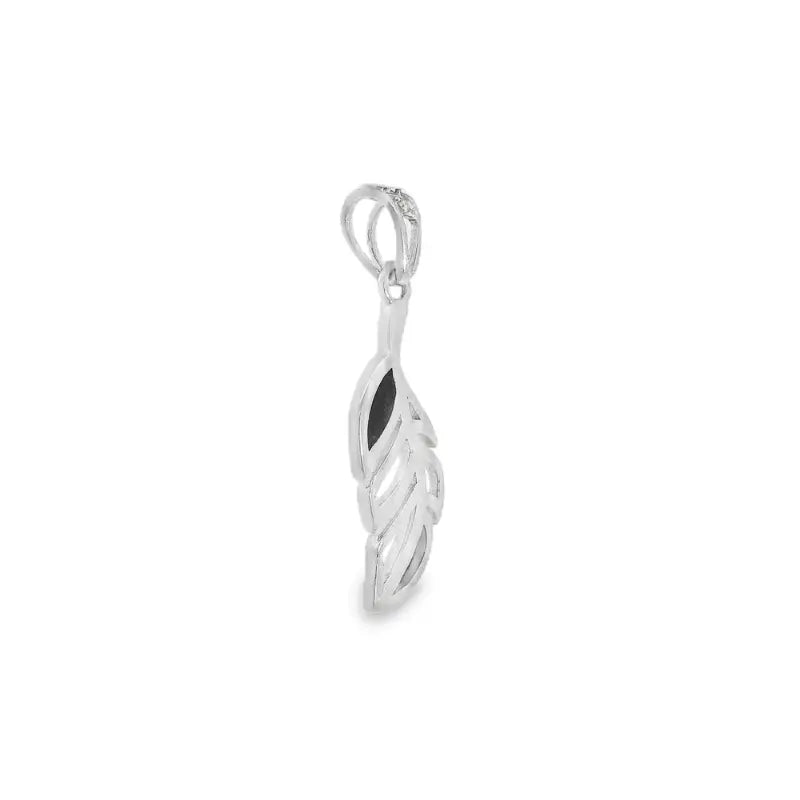 Elegant Silver Leaf Pendant - Silvenca