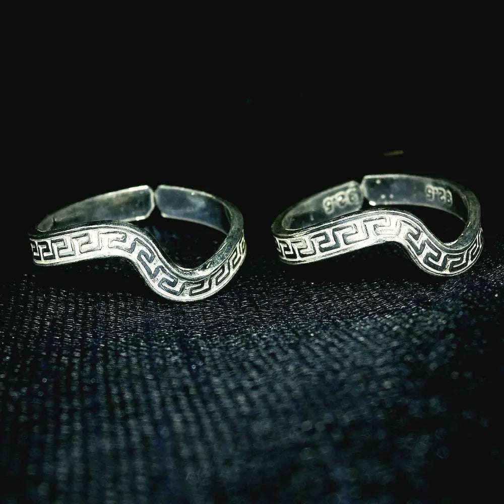 Stunning fluid silver toe rings - Silvenca