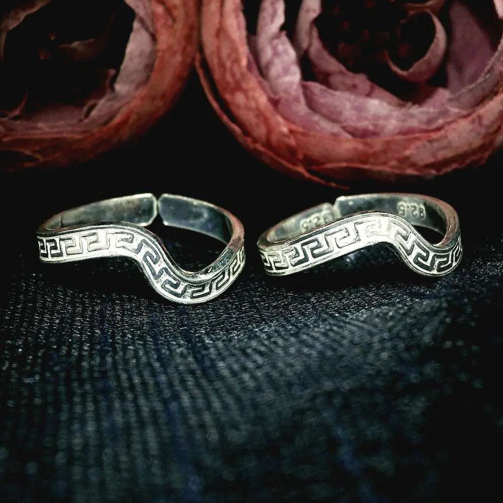 Stunning fluid silver toe rings - Silvenca