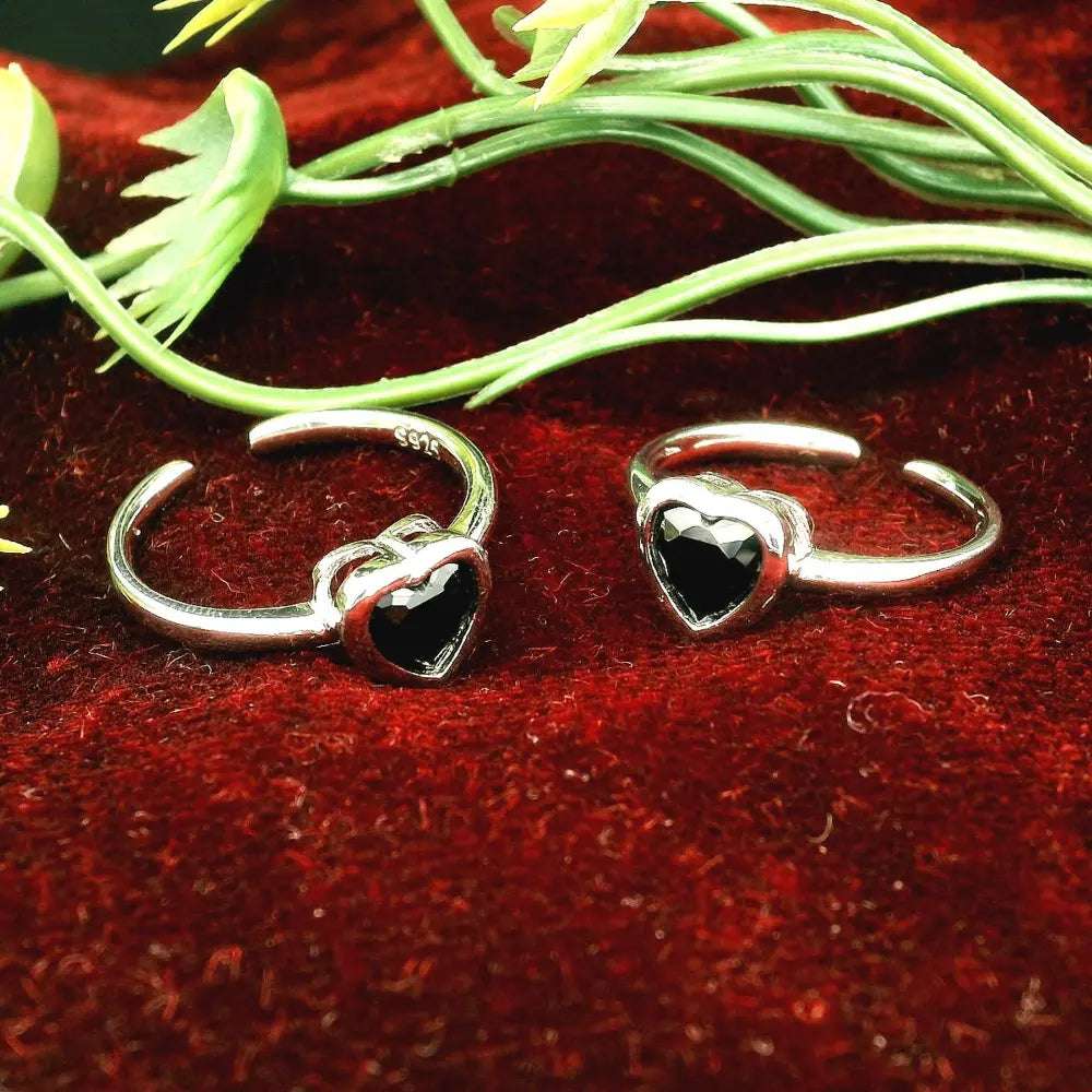 Heart-shaped silver rings - Silvenca